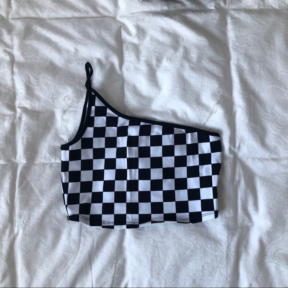 One-shoulder checkered crop top